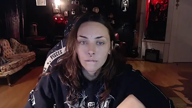 Snapshot of gothstripper chatting on September 25, 2025, 12:36 am gothstripper online show from September 25, 2025, 12:36 am