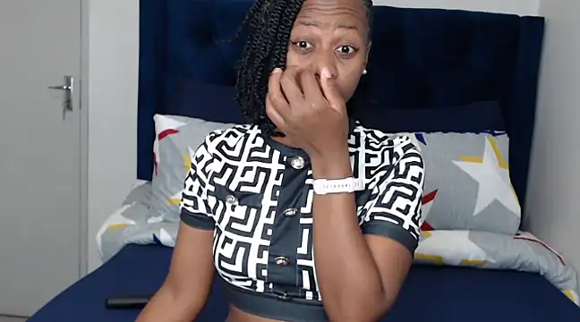 Snapshot of QUEENMANDYY chatting on March 17, 2025, 2:30 am QUEENMANDYY online show from March 17, 2025, 2:30 am