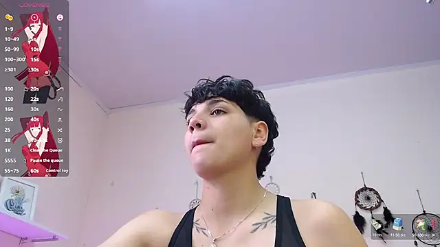 Snapshot of bad_giirl_ chatting on December 17, 2024, 5:04 pm bad giirl  online show from December 17, 2024, 5:04 pm