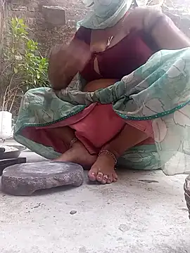 Snapshot of Lattika-Bhabhi chatting on October 5, 2025, 1:15 am Lattika-Bhabhi online show from October 5, 2025, 1:15 am