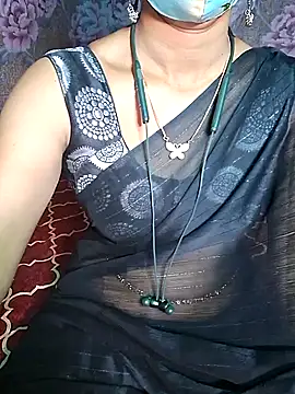 Snapshot of XBHUUME chatting on December 27, 2024, 5:48 pm XBHUUME online show from December 27, 2024, 5:48 pm