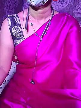 Snapshot of XBHUUME chatting on October 6, 2025, 4:59 pm XBHUUME online show from October 6, 2025, 4:59 pm