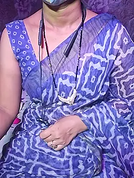 Snapshot of XBHUUME chatting on October 9, 2025, 5:11 pm XBHUUME online show from October 9, 2025, 5:11 pm