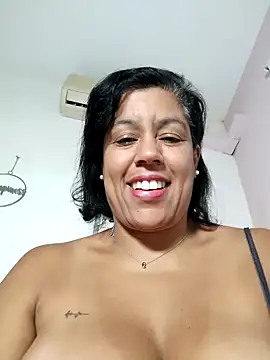 Snapshot of Molly_newman6 chatting on September 30, 2025, 5:12 am Molly newman6 online show from September 30, 2025, 5:12 am