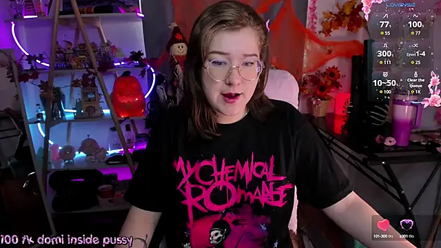 Snapshot of HunnyyLove chatting on October 12, 2025, 3:22 pm HunnyyLove online show from October 12, 2025, 3:22 pm