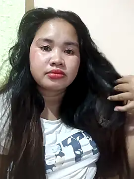 Snapshot of PinayGirl23 chatting on November 17, 2025, 12:00 pm PinayGirl23 online show from November 17, 2025, 12:00 pm