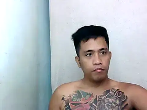 Snapshot of Thyler08 chatting on December 4, 2024, 8:34 am Thyler08 online show from December 4, 2024, 8:34 am