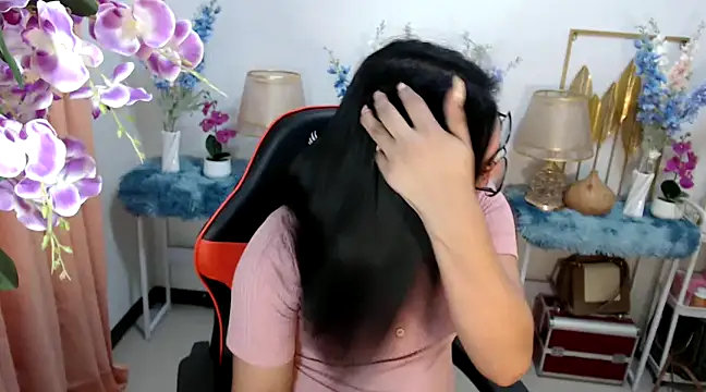 Snapshot of Asian_flabby chatting on February 5, 2025, 1:37 am Asian flabby online show from February 5, 2025, 1:37 am