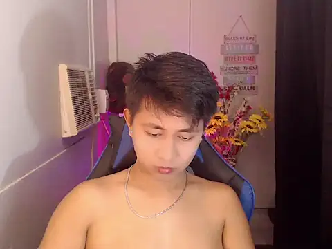 Snapshot of khael_moreno chatting on November 15, 2025, 6:04 pm khael moreno online show from November 15, 2025, 6:04 pm