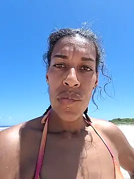 Snapshot of Goldenlace chatting on December 12, 2024, 2:37 am Goldenlace online show from December 12, 2024, 2:37 am