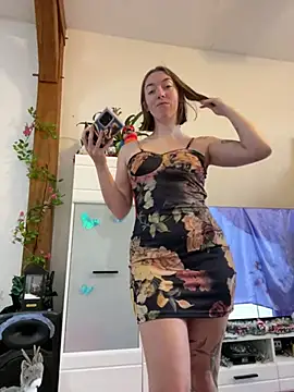 Snapshot of Daisy_Michto_Officiel chatting on December 10, 2024, 9:44 am Daisy Michto Officiel online show from December 10, 2024, 9:44 am