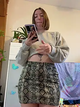 Snapshot of Daisy_Michto_Officiel chatting on December 12, 2024, 2:11 pm Daisy Michto Officiel online show from December 12, 2024, 2:11 pm