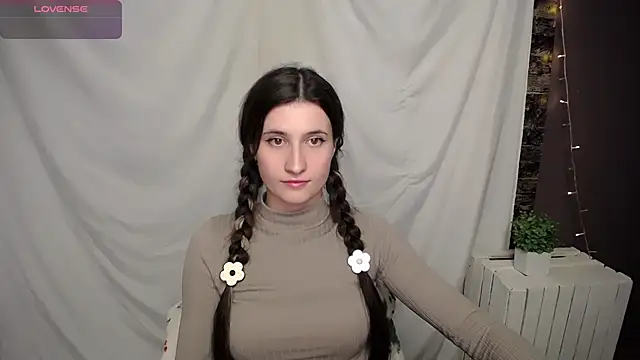 Snapshot of MaryEm976 chatting on December 3, 2024, 11:01 am MaryEm976 online show from December 3, 2024, 11:01 am