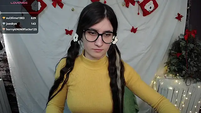 Snapshot of MaryEm976 chatting on December 15, 2024, 9:56 am MaryEm976 online show from December 15, 2024, 9:56 am