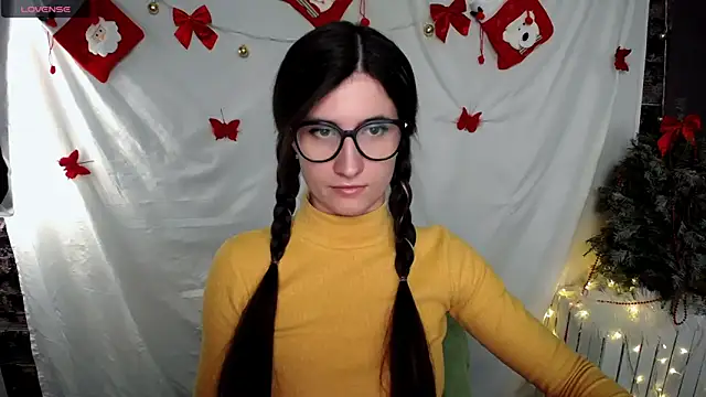 Snapshot of MaryEm976 chatting on January 4, 2025, 8:17 am MaryEm976 online show from January 4, 2025, 8:17 am