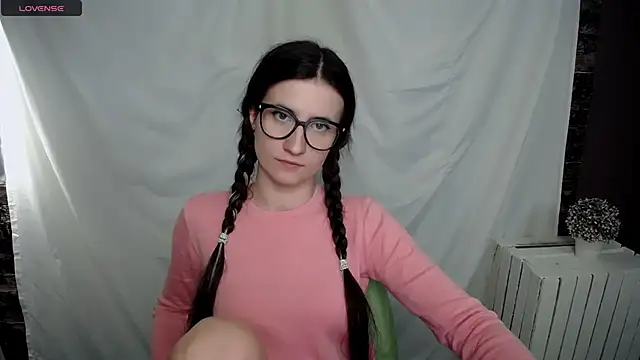 Snapshot of MaryEm976 chatting on January 21, 2025, 3:43 pm MaryEm976 online show from January 21, 2025, 3:43 pm