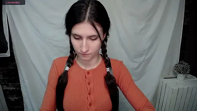 Snapshot of MaryEm976 chatting on January 24, 2025, 8:44 am MaryEm976 online show from January 24, 2025, 8:44 am