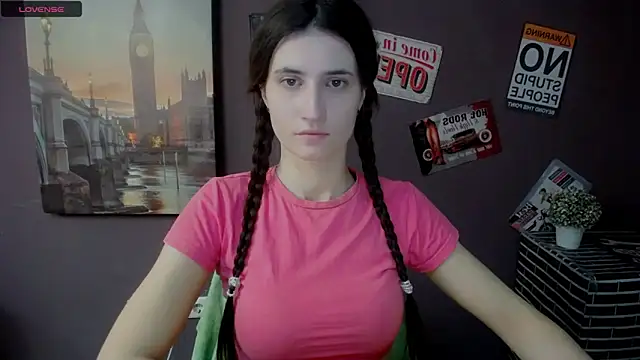 Snapshot of MaryEm976 chatting on February 7, 2025, 8:55 am MaryEm976 online show from February 7, 2025, 8:55 am