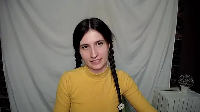 Snapshot of MaryEm976 chatting on February 17, 2025, 11:44 am MaryEm976 online show from February 17, 2025, 11:44 am