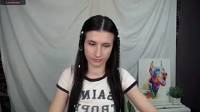 Snapshot of MaryEm976 chatting on March 9, 2025, 9:35 am MaryEm976 online show from March 9, 2025, 9:35 am