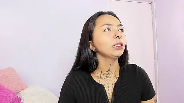Snapshot of miss_soffi_ chatting on September 27, 2025, 12:21 pm miss soffi  online show from September 27, 2025, 12:21 pm