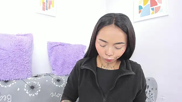 Snapshot of miss_soffi_ chatting on October 16, 2025, 12:28 pm miss soffi  online show from October 16, 2025, 12:28 pm