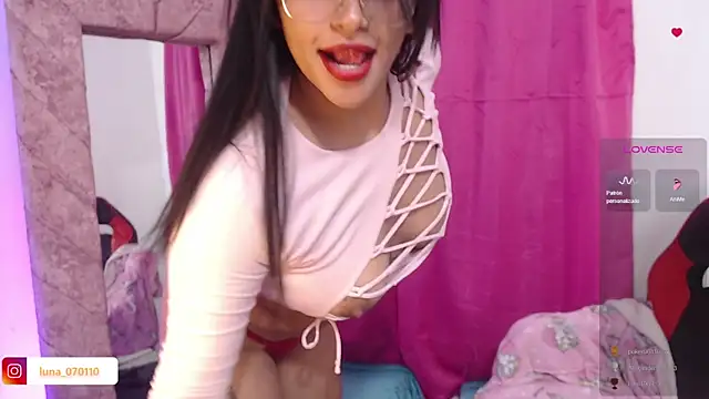Snapshot of Julia_7 chatting on January 31, 2025, 5:19 am Julia 7 online show from January 31, 2025, 5:19 am
