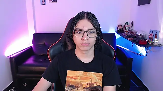 Snapshot of malik_harrison__ chatting on December 20, 2024, 3:00 pm malik harrison   online show from December 20, 2024, 3:00 pm