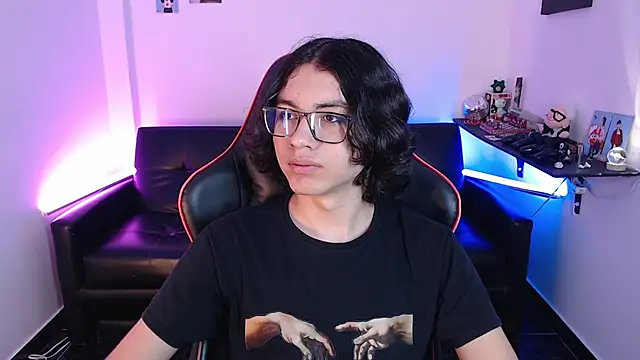 Snapshot of malik_harrison__ chatting on January 27, 2025, 2:02 pm malik harrison   online show from January 27, 2025, 2:02 pm