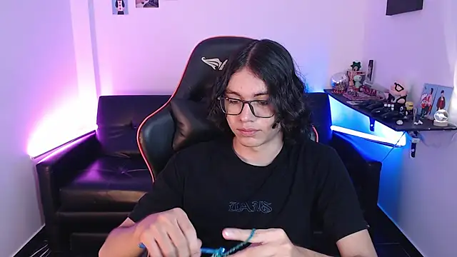 Snapshot of malik_harrison__ chatting on January 28, 2025, 5:56 pm malik harrison   online show from January 28, 2025, 5:56 pm