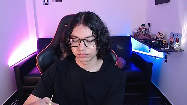 Snapshot of malik_harrison__ chatting on January 31, 2025, 5:10 pm malik harrison   online show from January 31, 2025, 5:10 pm