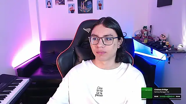 Snapshot of malik_harrison__ chatting on February 8, 2025, 2:16 pm malik harrison   online show from February 8, 2025, 2:16 pm