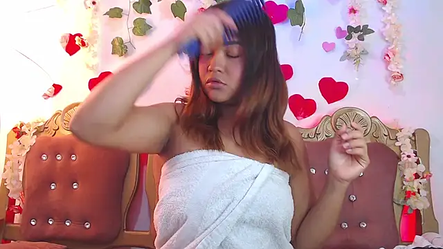 Snapshot of slutty_hotwife chatting on March 12, 2025, 10:16 am slutty hotwife online show from March 12, 2025, 10:16 am