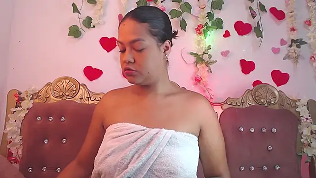 Snapshot of slutty_hotwife chatting on March 19, 2025, 8:12 am slutty hotwife online show from March 19, 2025, 8:12 am