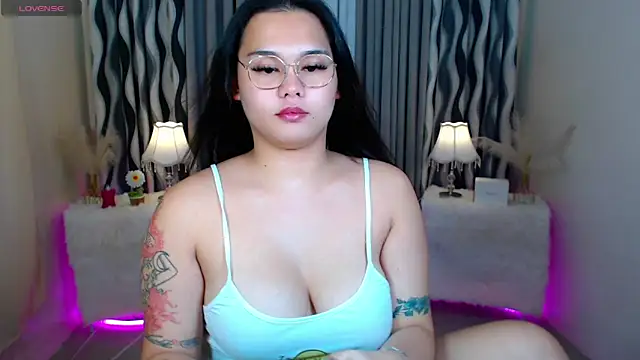 Snapshot of Ella_Fantasiax chatting on October 13, 2025, 7:14 pm Ella Fantasiax online show from October 13, 2025, 7:14 pm