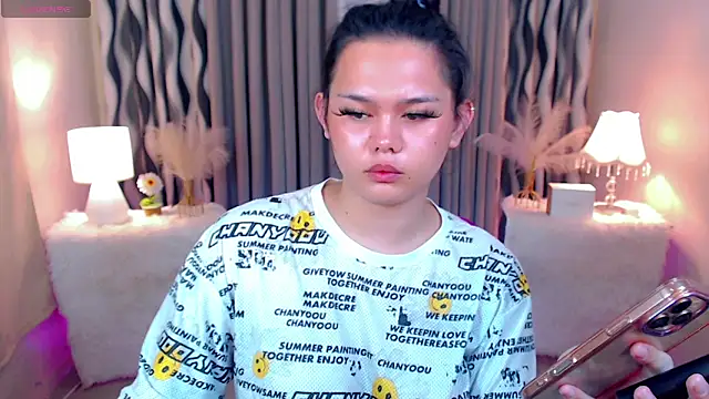 Snapshot of Ella_Fantasiax chatting on October 30, 2025, 7:47 pm Ella Fantasiax online show from October 30, 2025, 7:47 pm