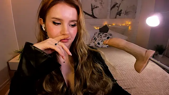Snapshot of Betty_June chatting on February 21, 2025, 12:05 am Betty June online show from February 21, 2025, 12:05 am