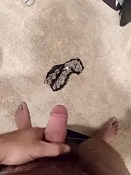 Snapshot of Mark_Dad chatting on December 7, 2024, 12:52 am Mark Dad online show from December 7, 2024, 12:52 am