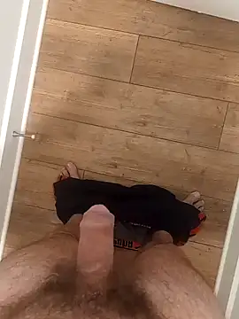 Snapshot of Mark_Dad chatting on December 23, 2024, 12:30 pm Mark Dad online show from December 23, 2024, 12:30 pm