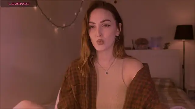 LilyFarey online show from September 30, 2025, 7:19 pm
