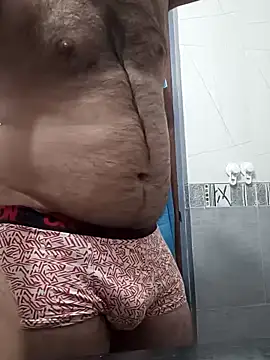 desicockandball online show from March 4, 2025, 7:01 pm