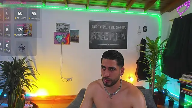 Snapshot of RyanCarter_ chatting on October 13, 2025, 12:32 am RyanCarter  online show from October 13, 2025, 12:32 am