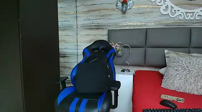 Snapshot of oliver__brown chatting on March 11, 2025, 8:31 pm oliver brown online show from March 11, 2025, 8:31 pm