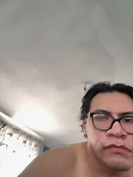 Snapshot of dvil2022 chatting on November 5, 2025, 6:52 pm dvil2022 online show from November 5, 2025, 6:52 pm