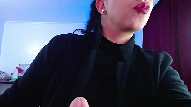 Snapshot of VALERY_MEER chatting on September 9, 2025, 12:43 am VALERY MEER online show from September 9, 2025, 12:43 am