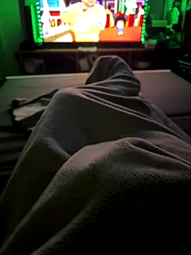 Snapshot of David19932908 chatting on December 6, 2024, 5:20 am David19932908 online show from December 6, 2024, 5:20 am