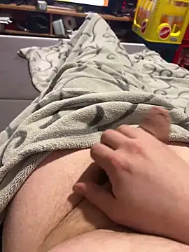 Snapshot of David19932908 chatting on February 18, 2025, 7:52 pm David19932908 online show from February 18, 2025, 7:52 pm