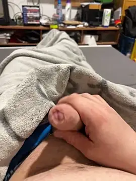 Snapshot of David19932908 chatting on March 12, 2025, 9:35 pm David19932908 online show from March 12, 2025, 9:35 pm