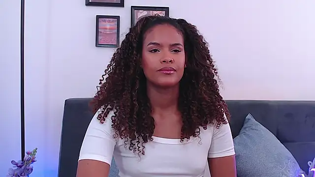 Snapshot of Amelia_bss chatting on February 2, 2025, 1:52 pm Amelia bss online show from February 2, 2025, 1:52 pm