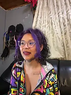 Snapshot of Hathorlove chatting on February 12, 2025, 5:58 am Hathorlove online show from February 12, 2025, 5:58 am